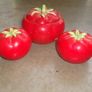 Pantry Parade tomato grease drippings condiment jar salt pepper shakers